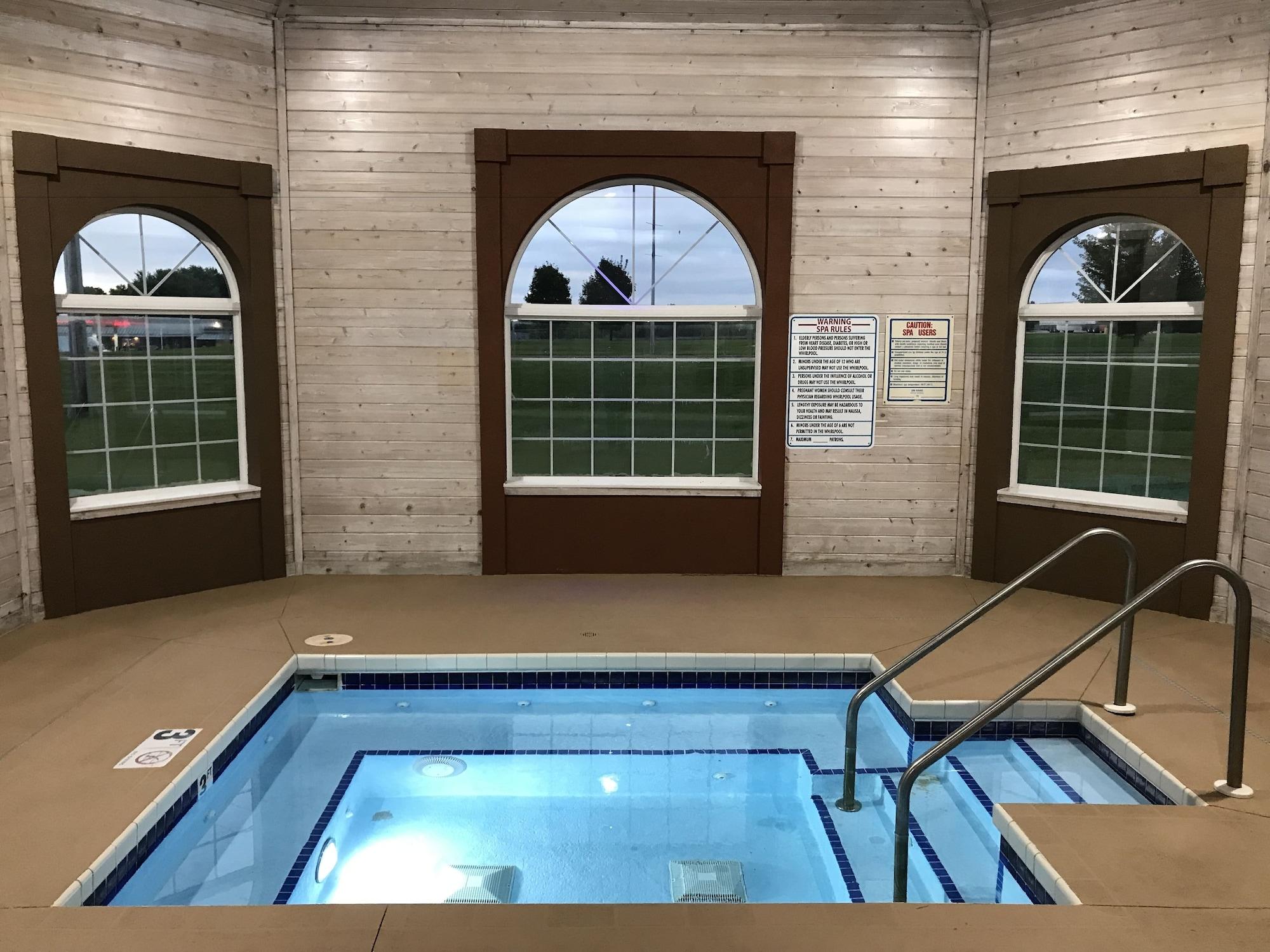 Americinn By Wyndham Jefferson Εξωτερικό φωτογραφία