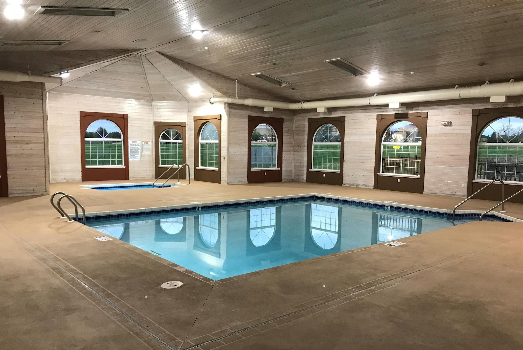 Americinn By Wyndham Jefferson Εξωτερικό φωτογραφία