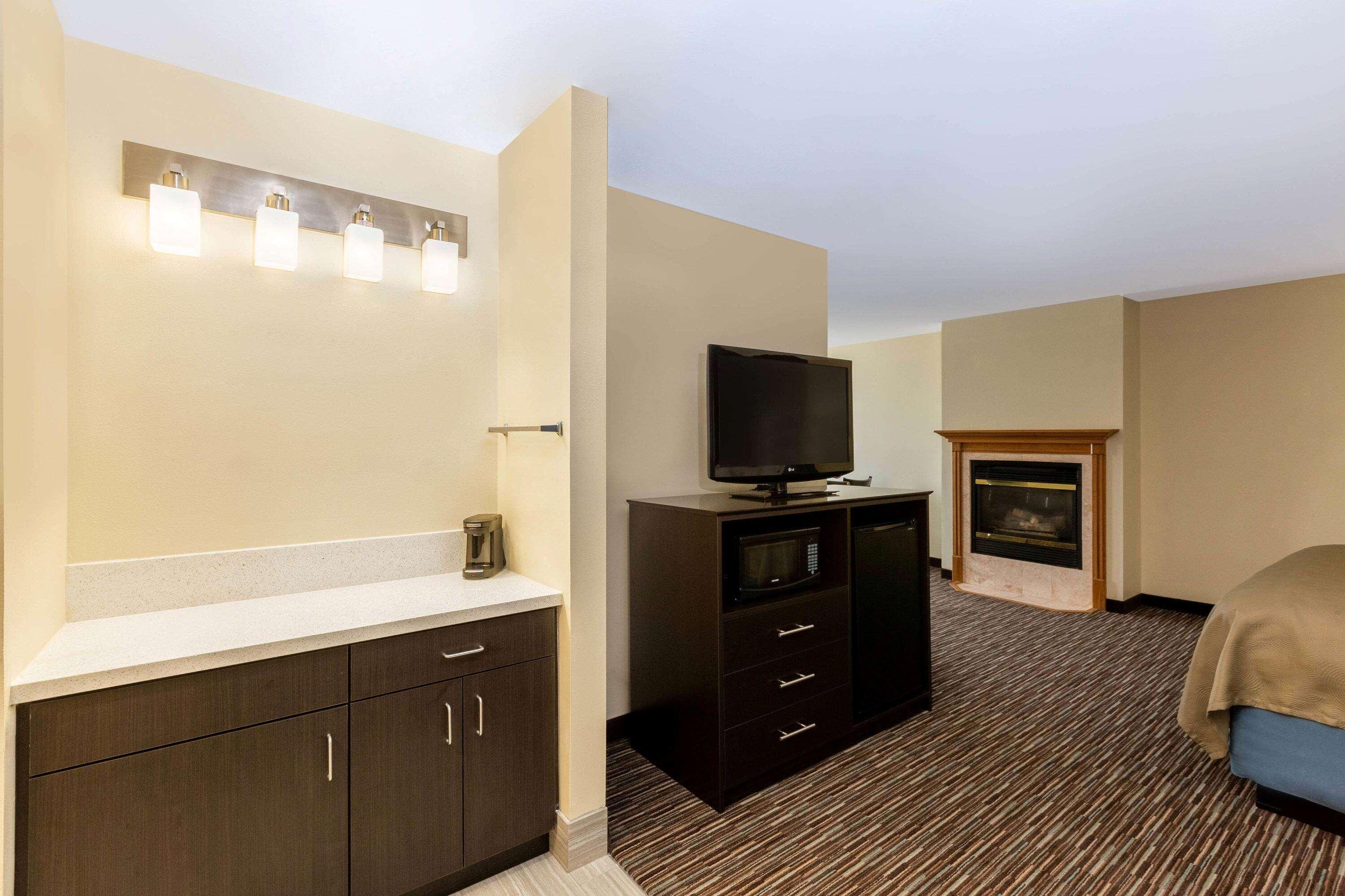 Americinn By Wyndham Jefferson Εξωτερικό φωτογραφία